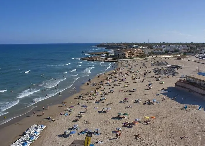 Floor Spacious With Roof Terrace *