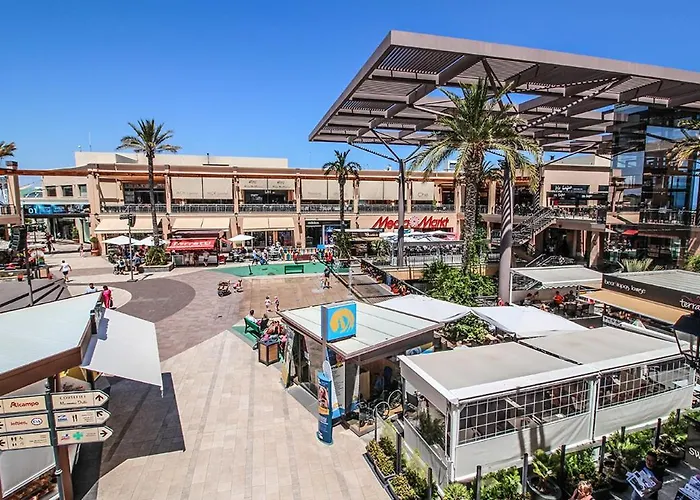 Floor Spacious With Roof Terrace 阿利坎特