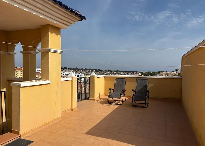 Floor Spacious With Roof Terrace * 阿利坎特